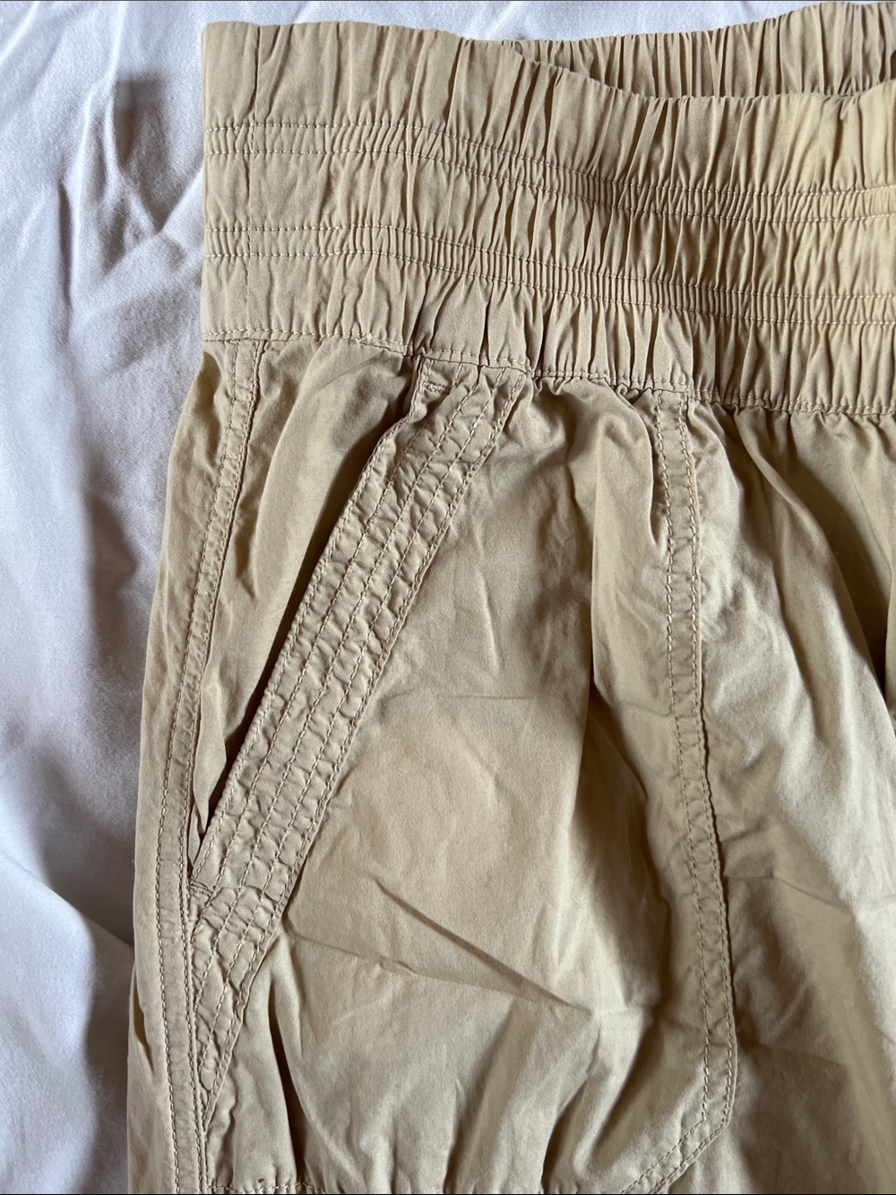 aerie Women's Cargo Pants in Khaki - Picture 4 of 10